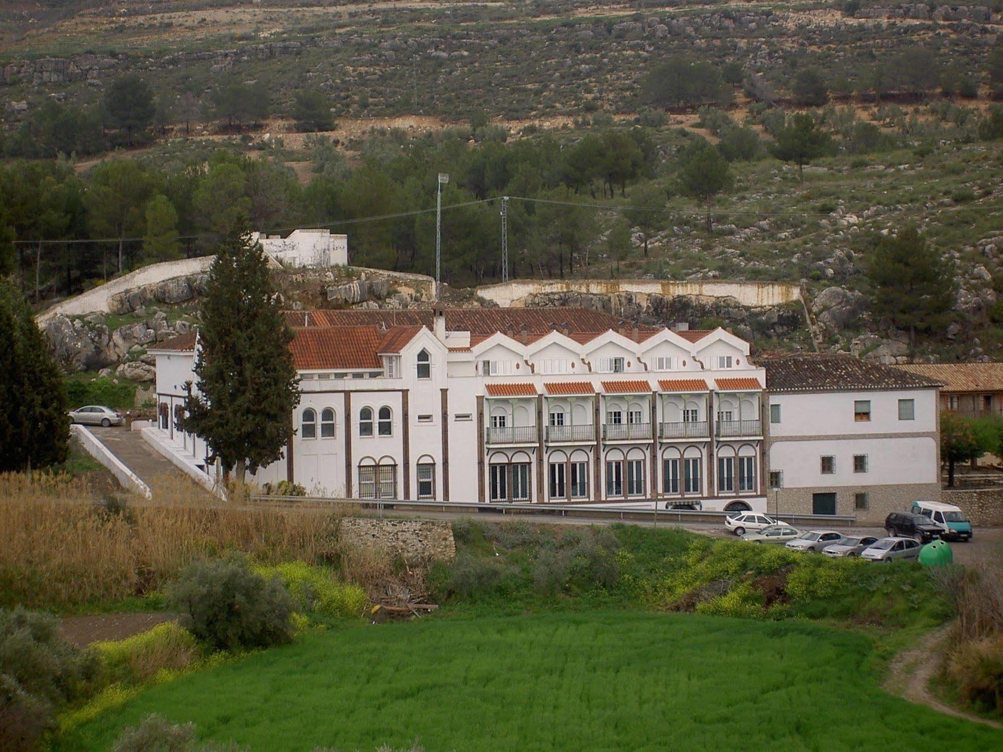 Balneario De Alicun De Las Torres Villanueva de las Torres Eksteriør billede